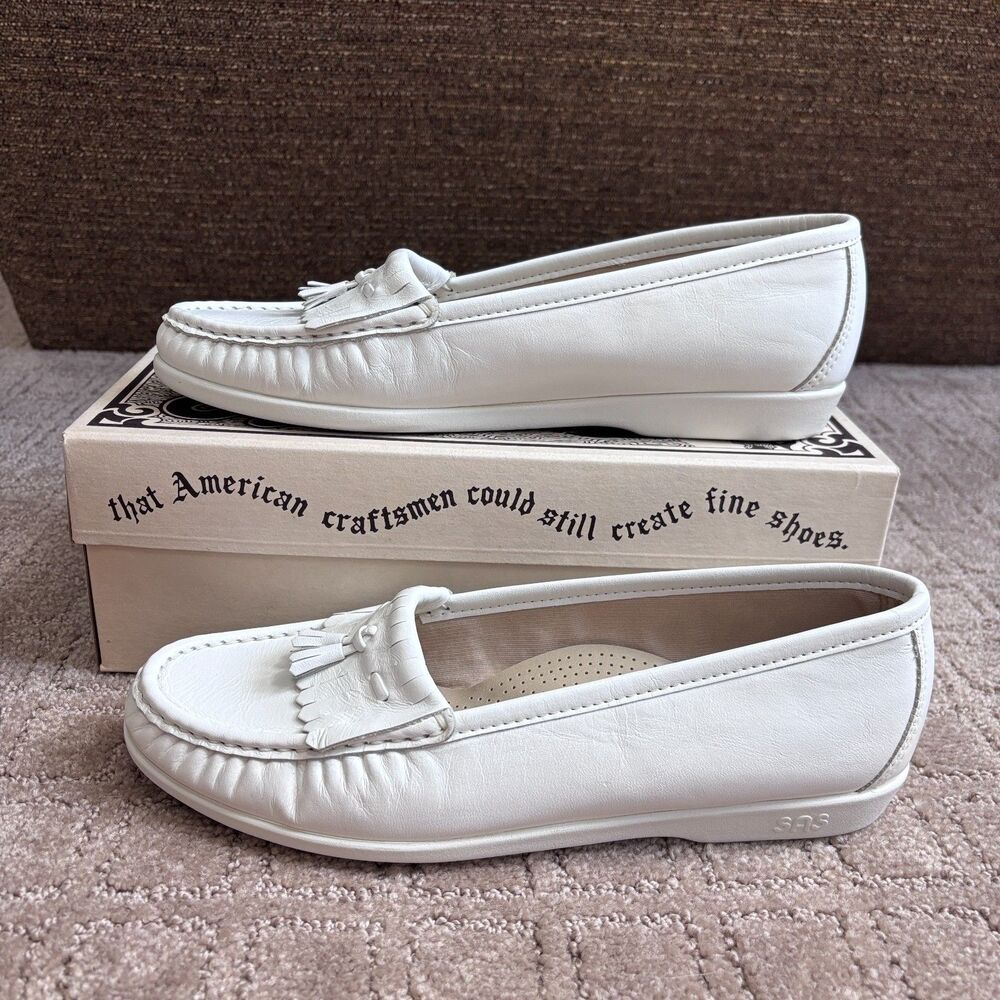SAS Leather Slip-on Loafers Women's 9 Classic White Comfort Vintage NIB